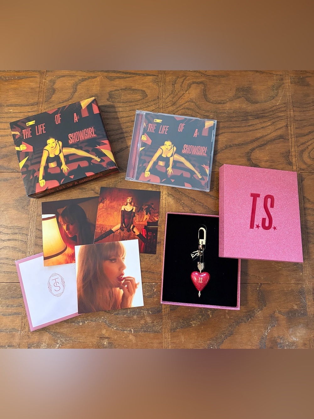 Taylor Swift "The Life of a Showgirl”: It’s Frightening with Heart Keychain
